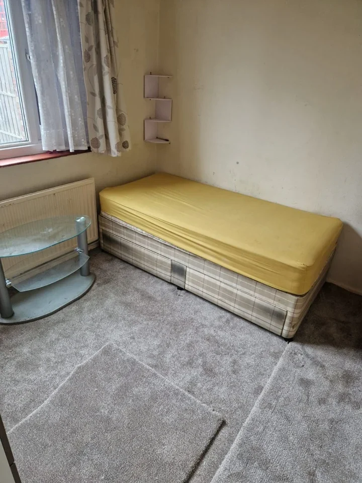 Room Maxwell Road in Greater London