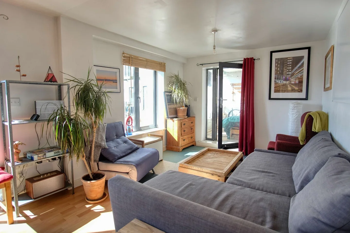 Flat Lawford Mews in Bristol