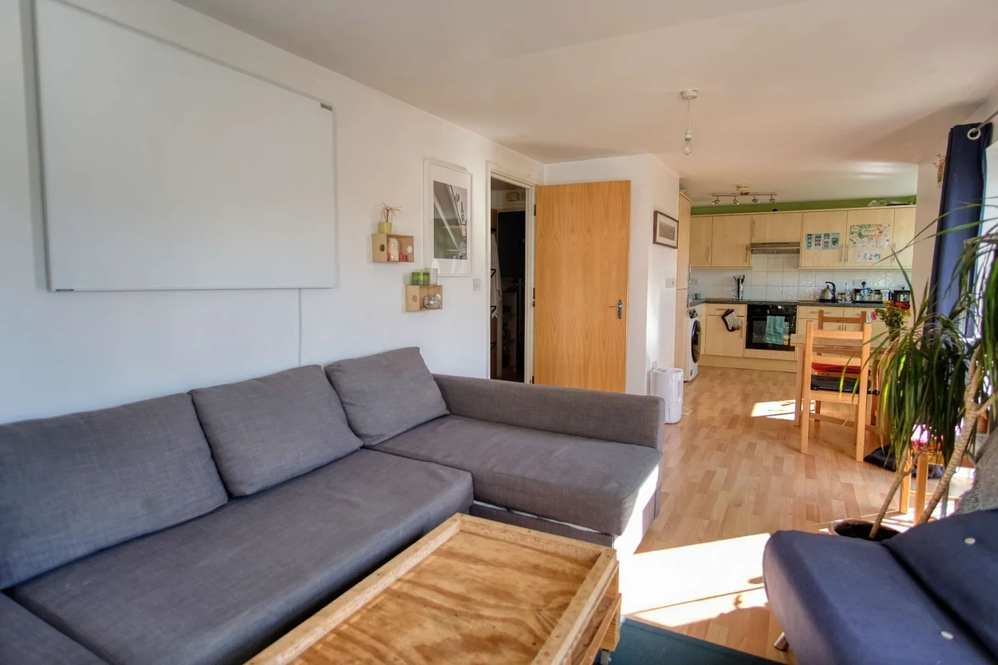 Flat Lawford Mews in Bristol