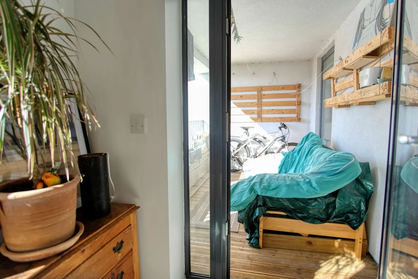 Flat Lawford Mews in Bristol