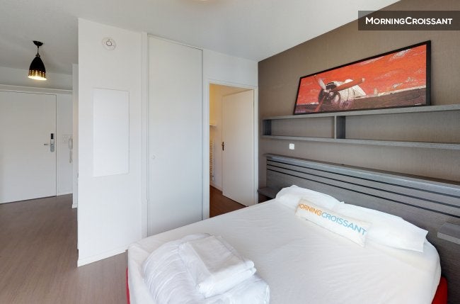 Flat Rue Jacqueline Auriol in Toulouse