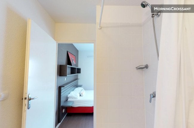 Flat Rue Jacqueline Auriol in Toulouse