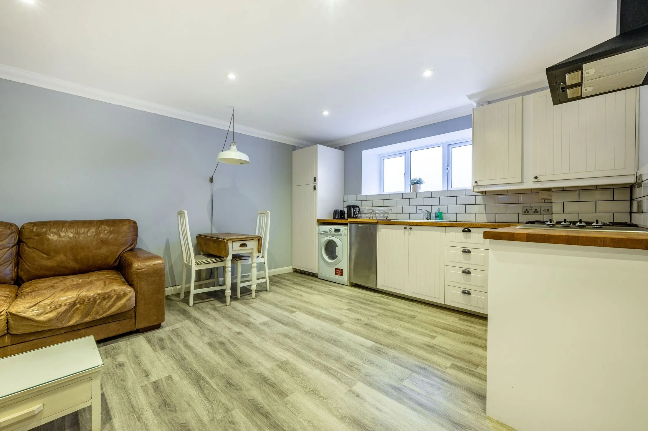 Flat Hopton Road in Greater London