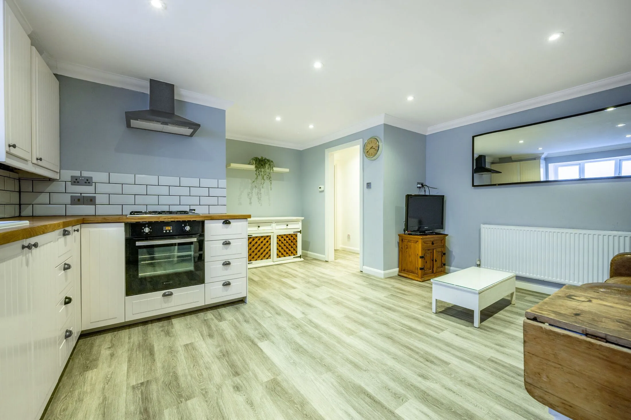 Flat Hopton Road in Greater London