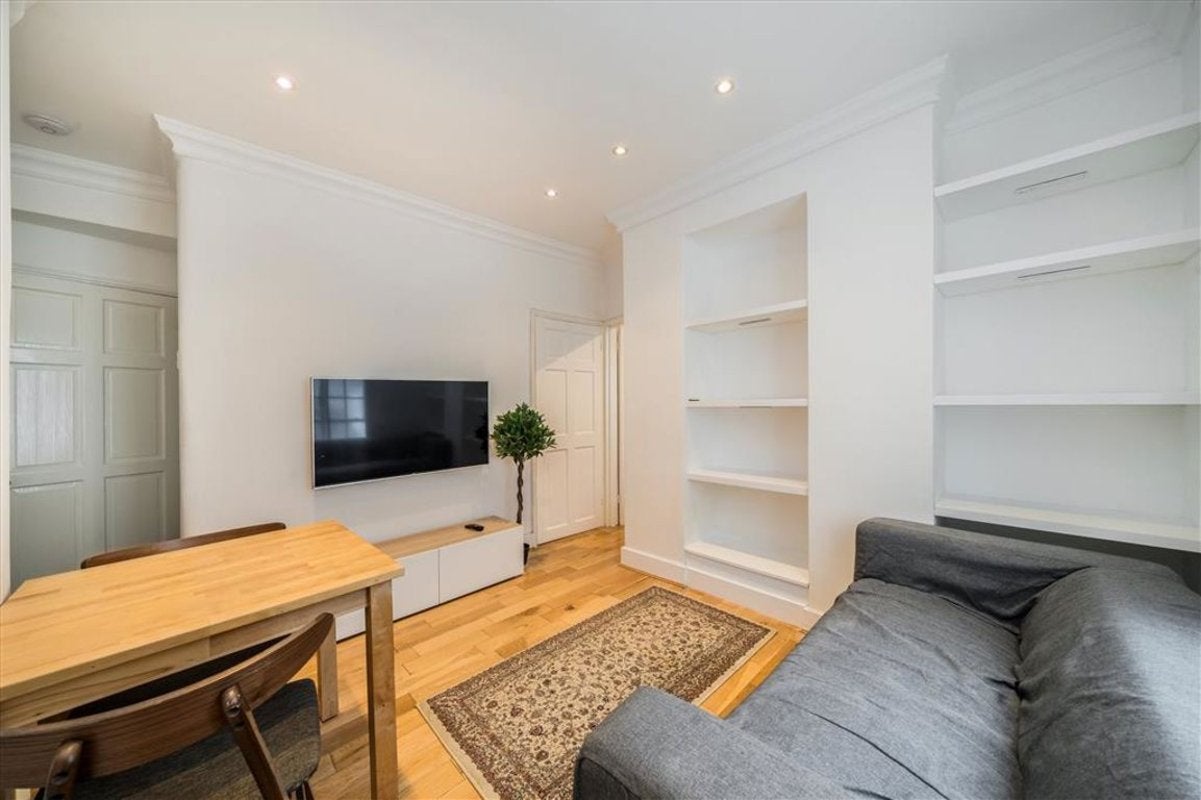 Flat Paul Street in Greater London