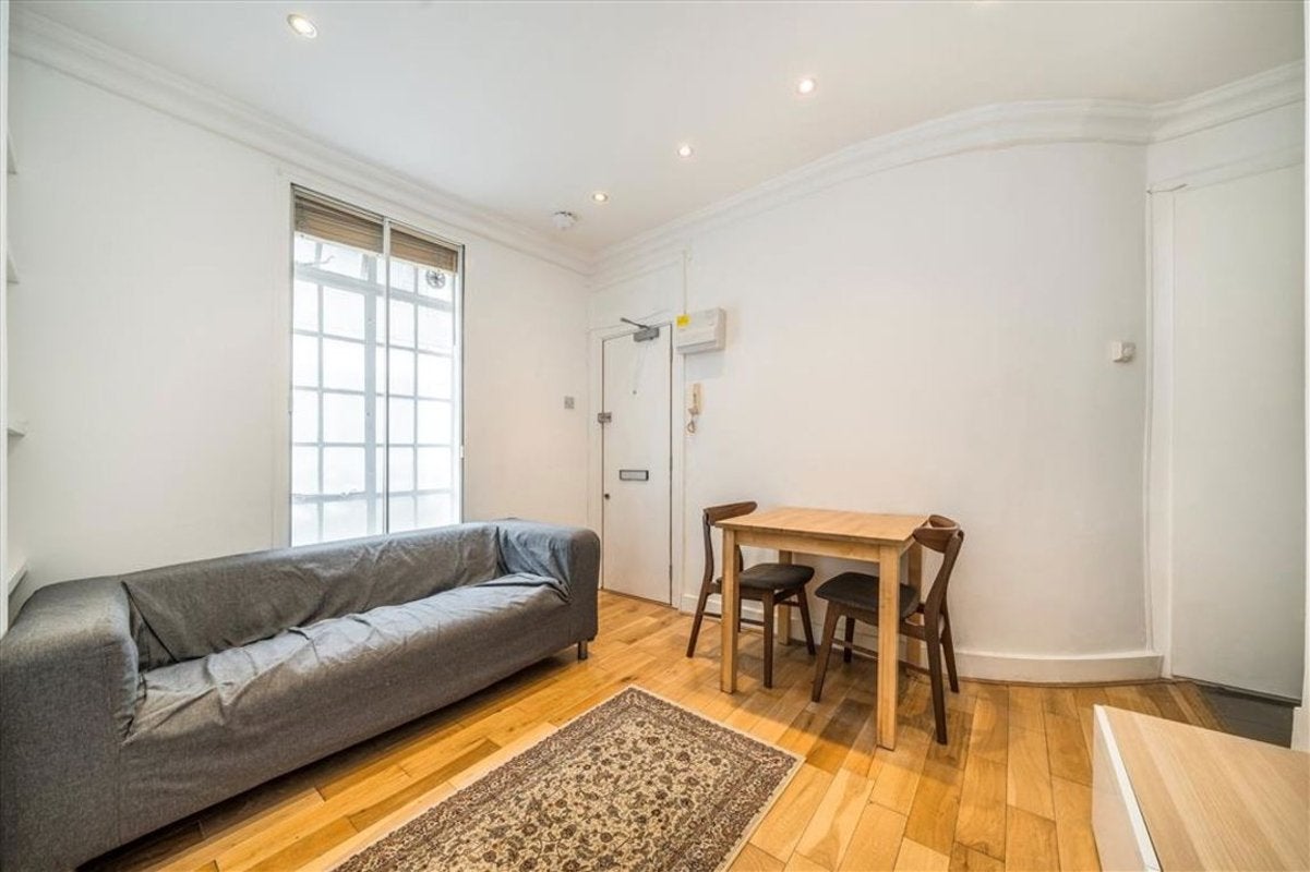 Flat Paul Street in Greater London