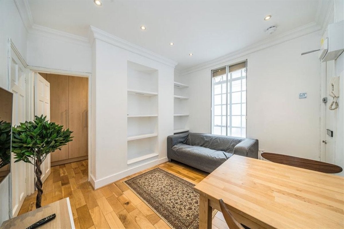 Flat Paul Street in Greater London