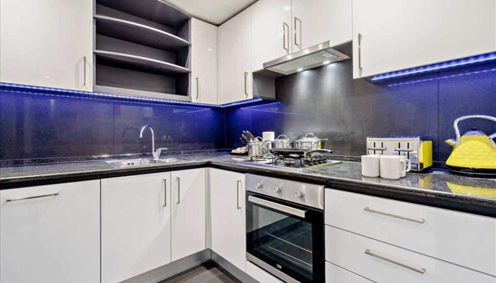 Flat Westferry Circus in Greater London