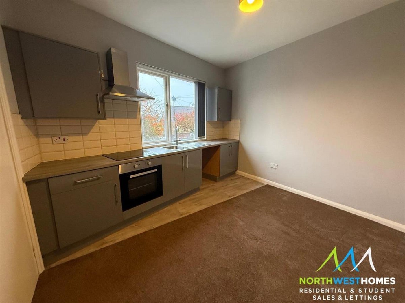 Flat Avenham Lane in Preston
