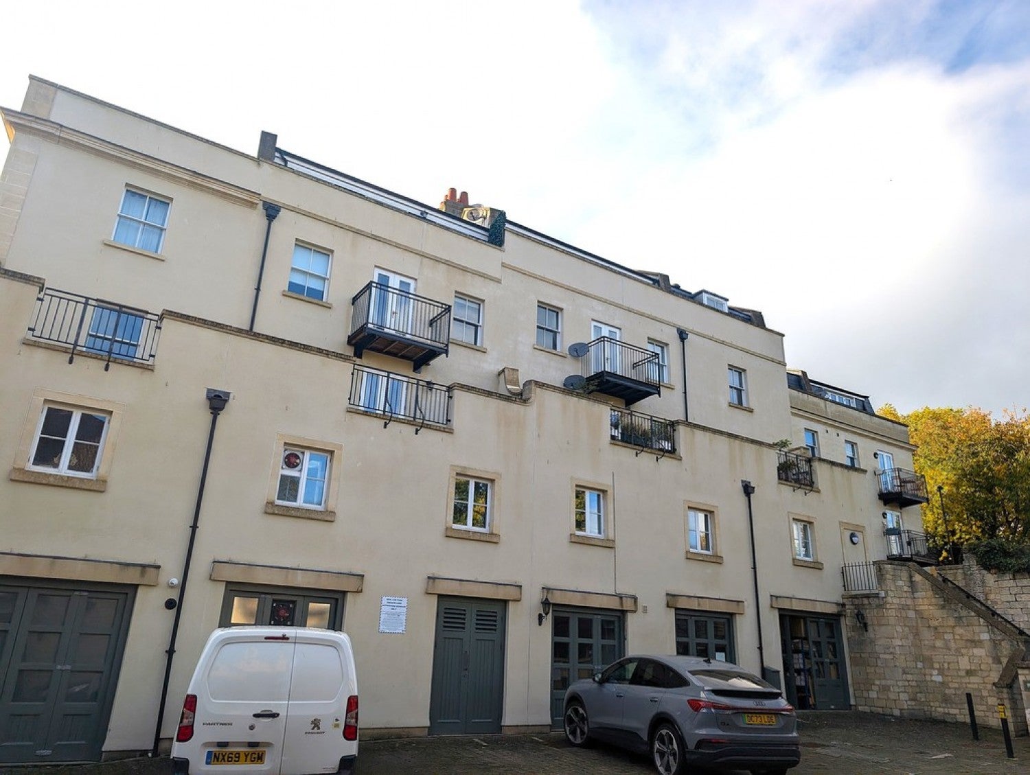 Flat Walcot Street in Bath