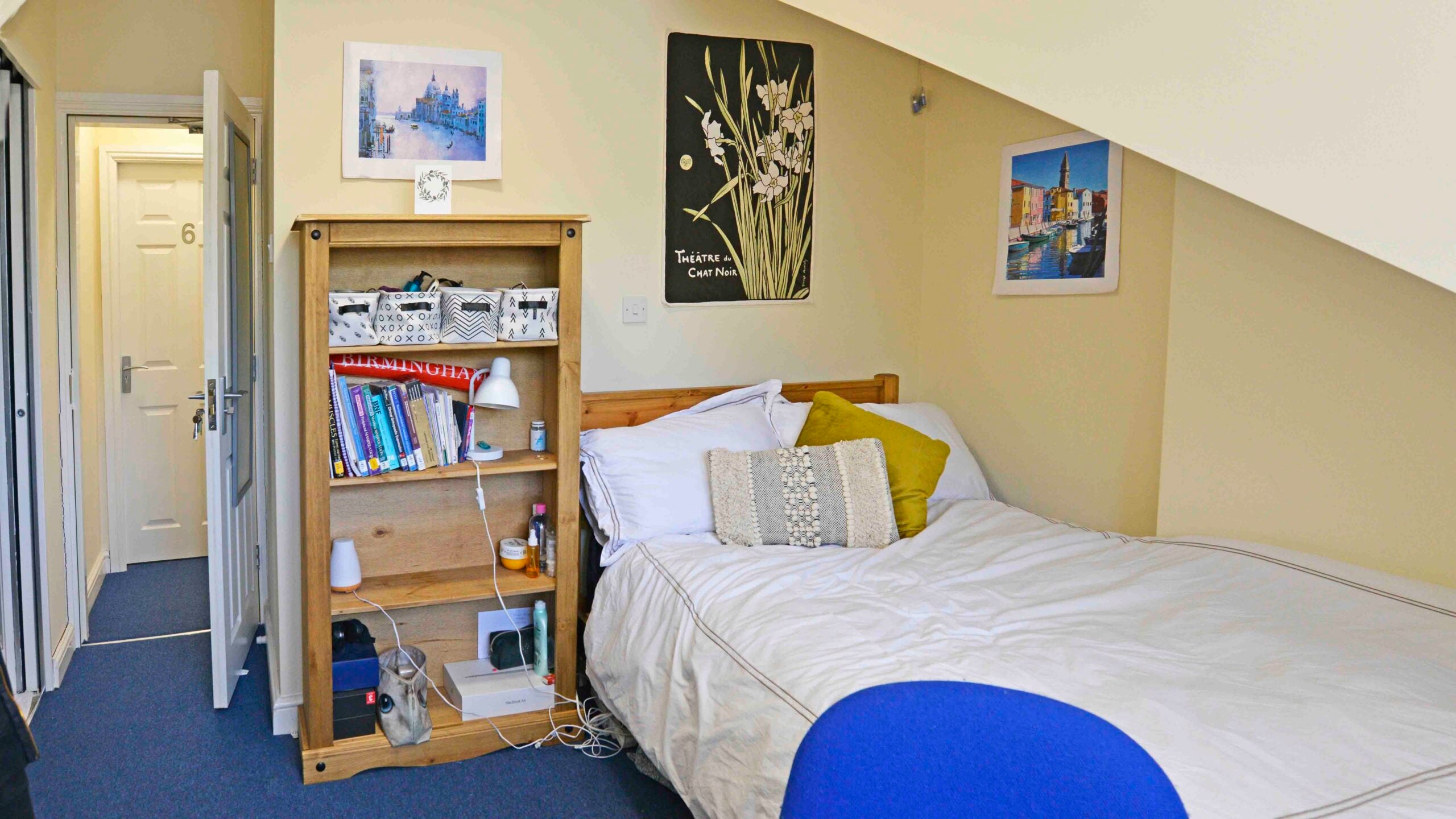 Room Hubert Road in Birmingham