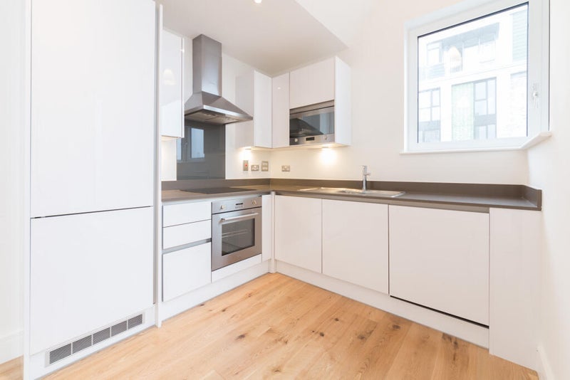 Room Hoy Street in Greater London