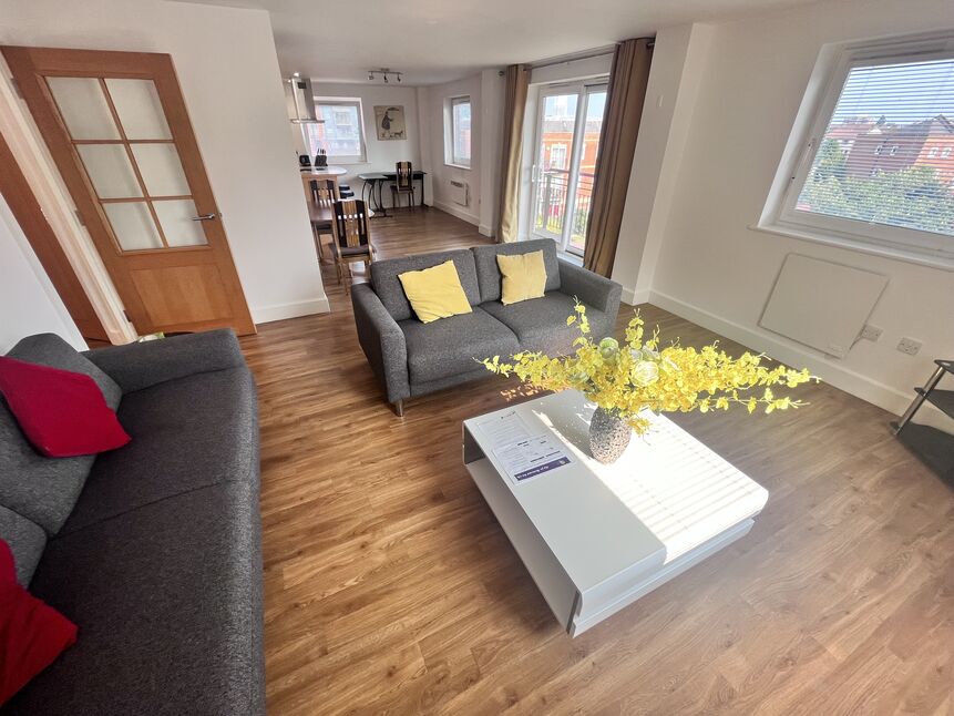 Flat Jupiter Court in Portsmouth