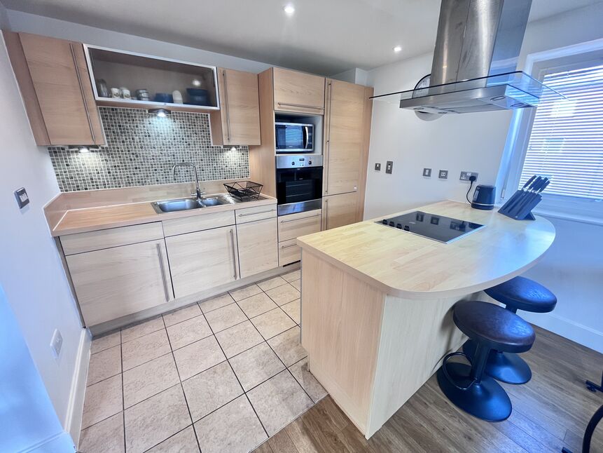 Flat Jupiter Court in Portsmouth