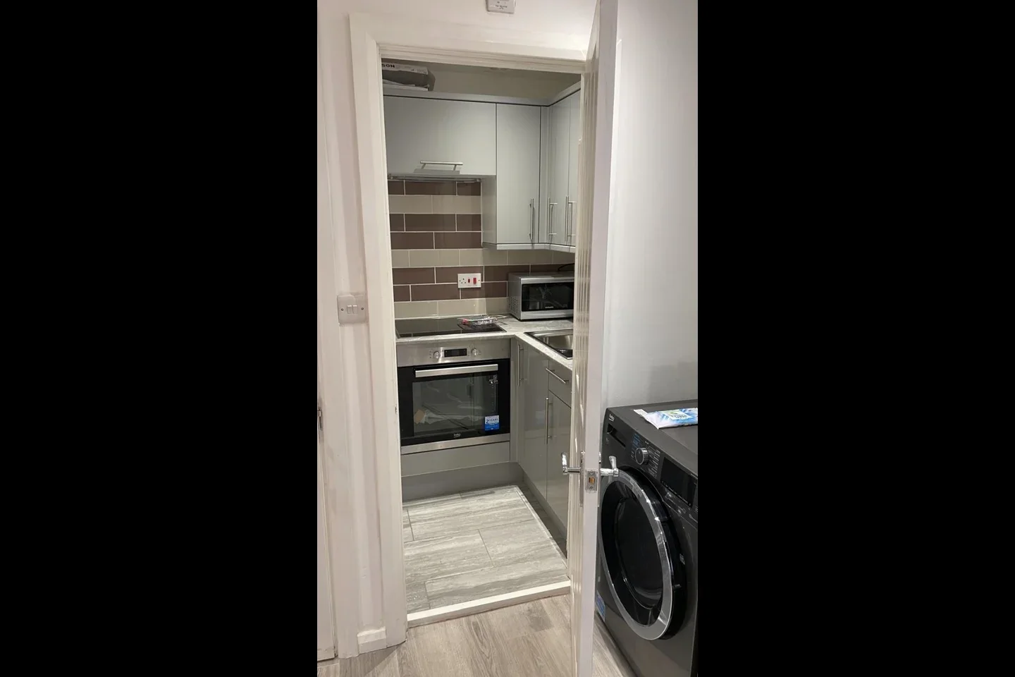 Flat Westlea Avenue in Watford