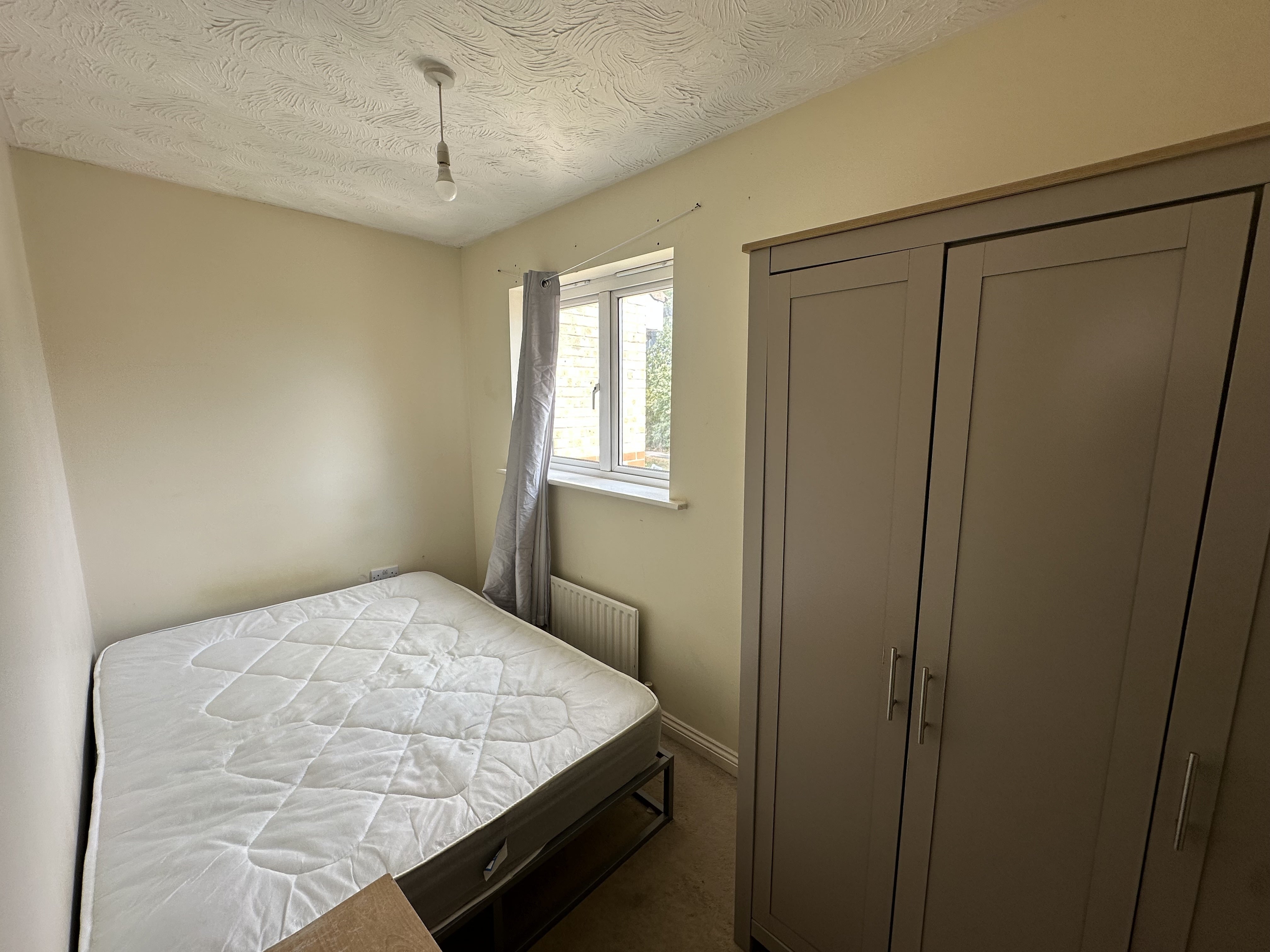 Flat Portchester Close in Peterborough