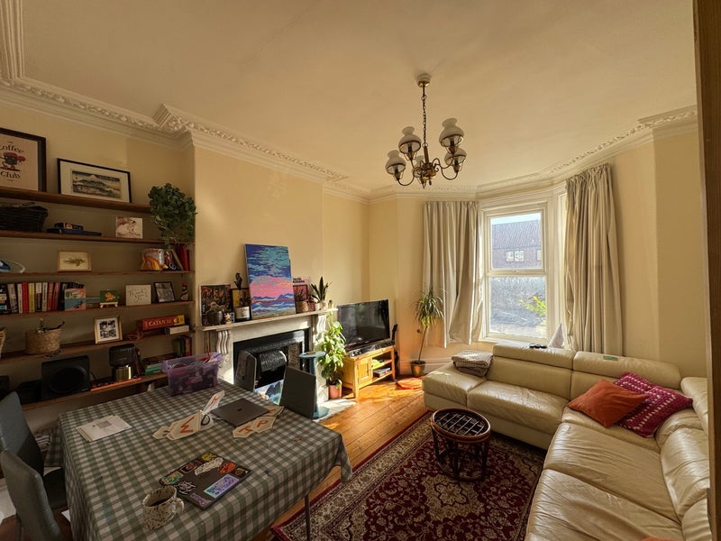 Room Merchants Road in Bristol