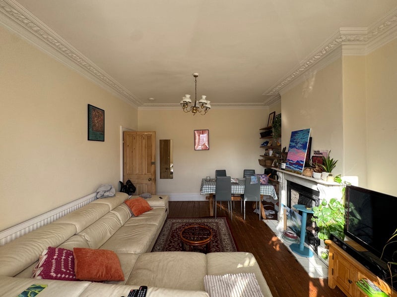 Room Merchants Road in Bristol