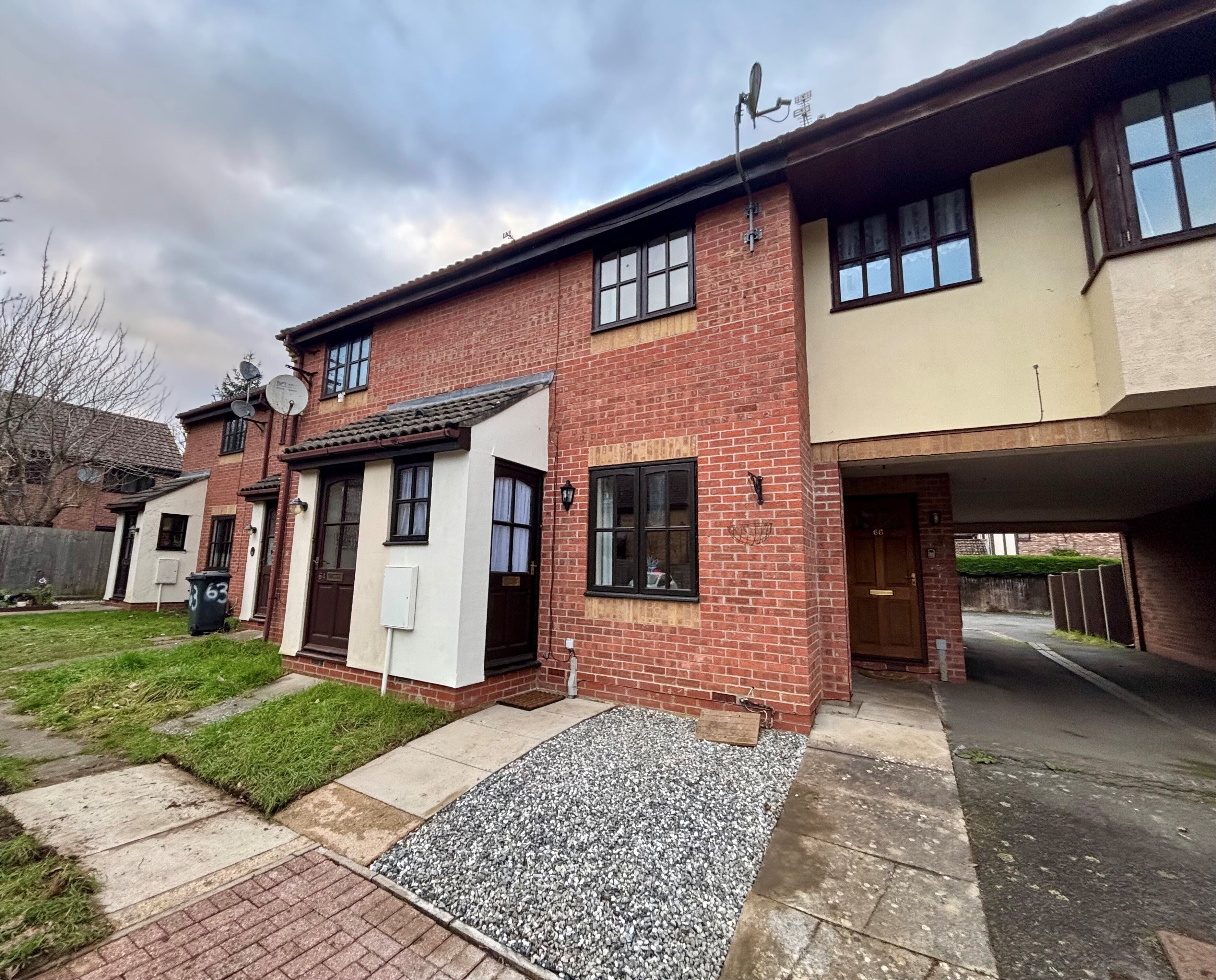 House Riverside Way in West Suffolk