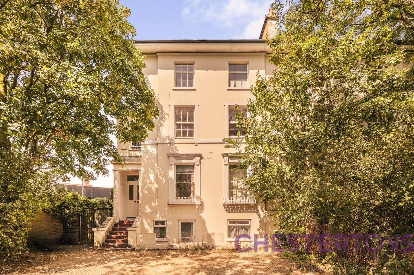 Flat Shooters Hill Road in Greater London
