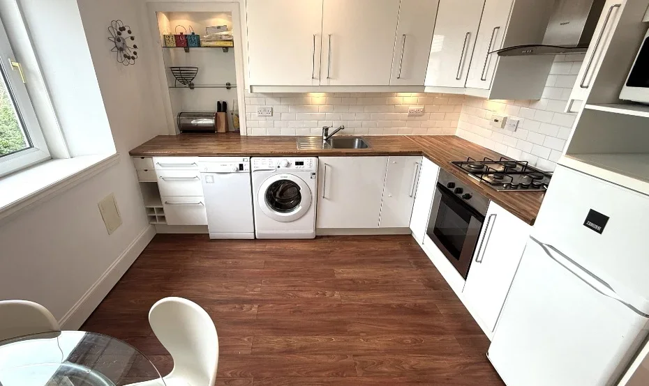 Flat Lamond Place in Aberdeen City