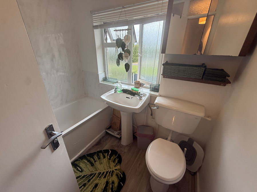 House Poplars Close in Yeovil Marsh