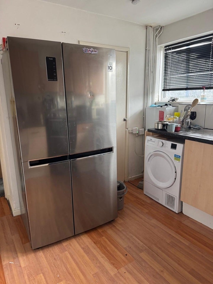 Room Waterside in Greater London
