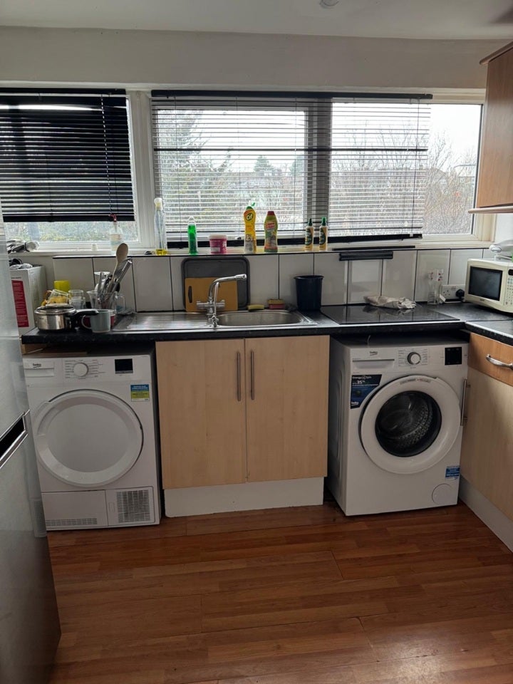 Room Waterside in Greater London