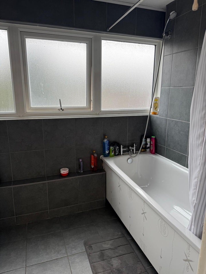 Room Waterside in Greater London