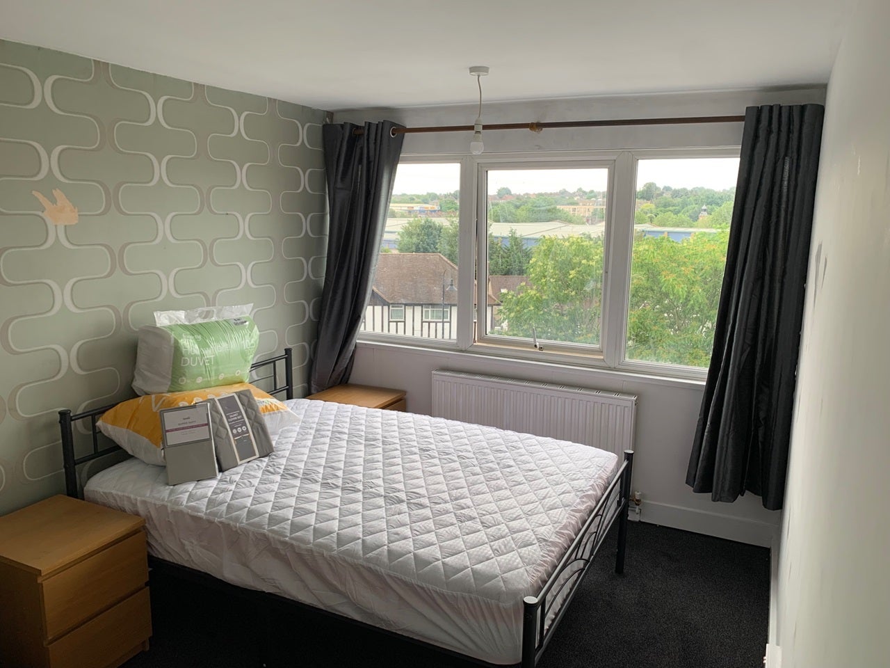 Flat Waterside in Greater London
