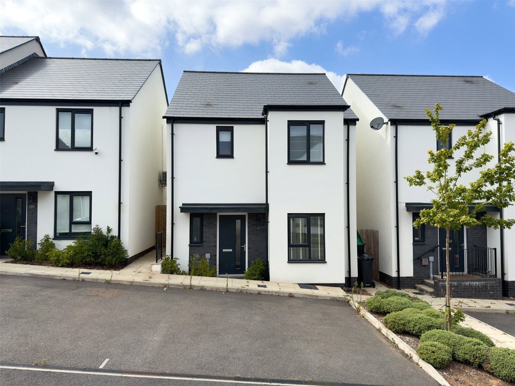 House Elm Park Way in Exeter