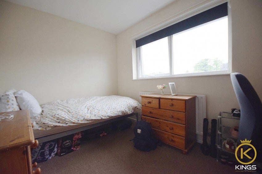 Flat Greville Close in Guildford