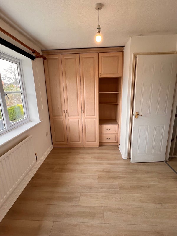 Room Oakham Way in Leeds
