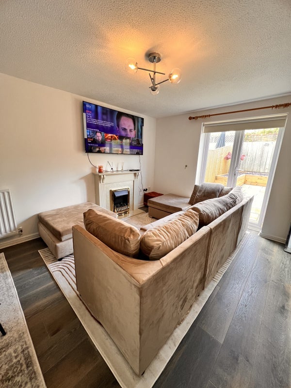 Room Oakham Way in Leeds