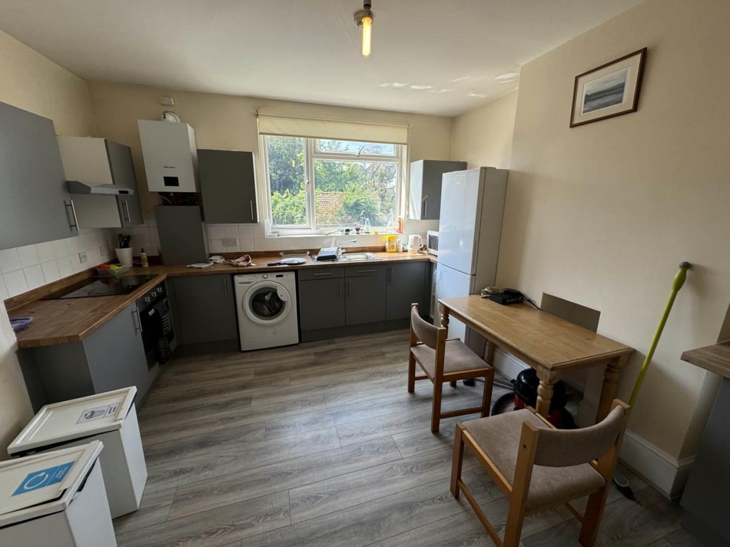 Room Cransley Crescent in Bristol