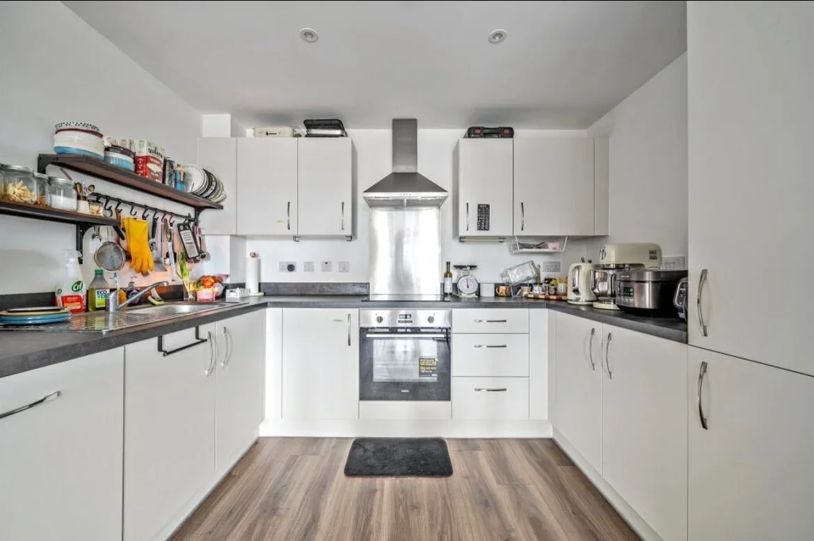 Flat Australia Avenue in Maidenhead
