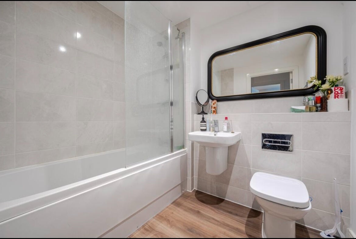Flat Australia Avenue in Maidenhead
