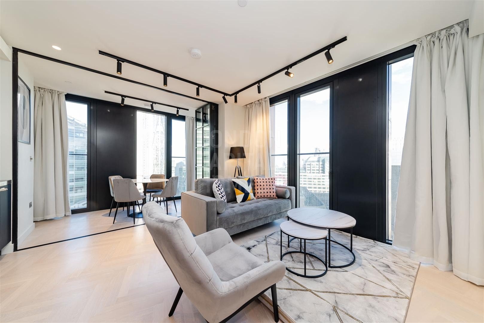 Flat Crown Place in Greater London