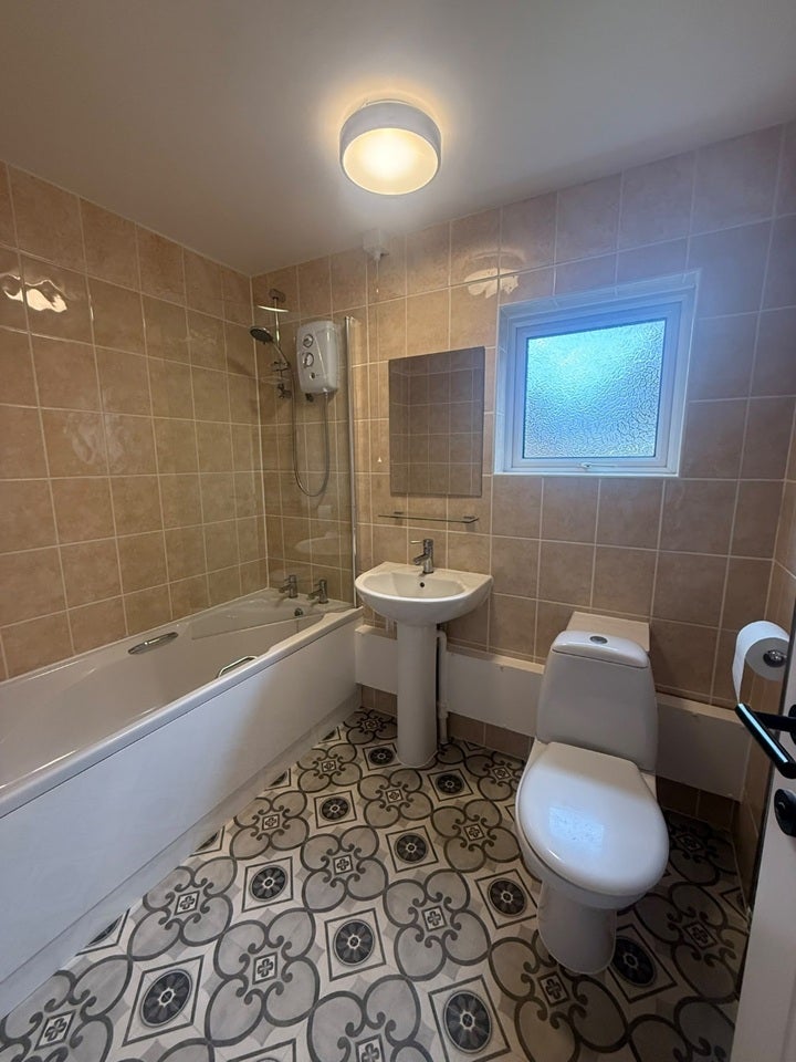 Flat Clinton End in Dacorum