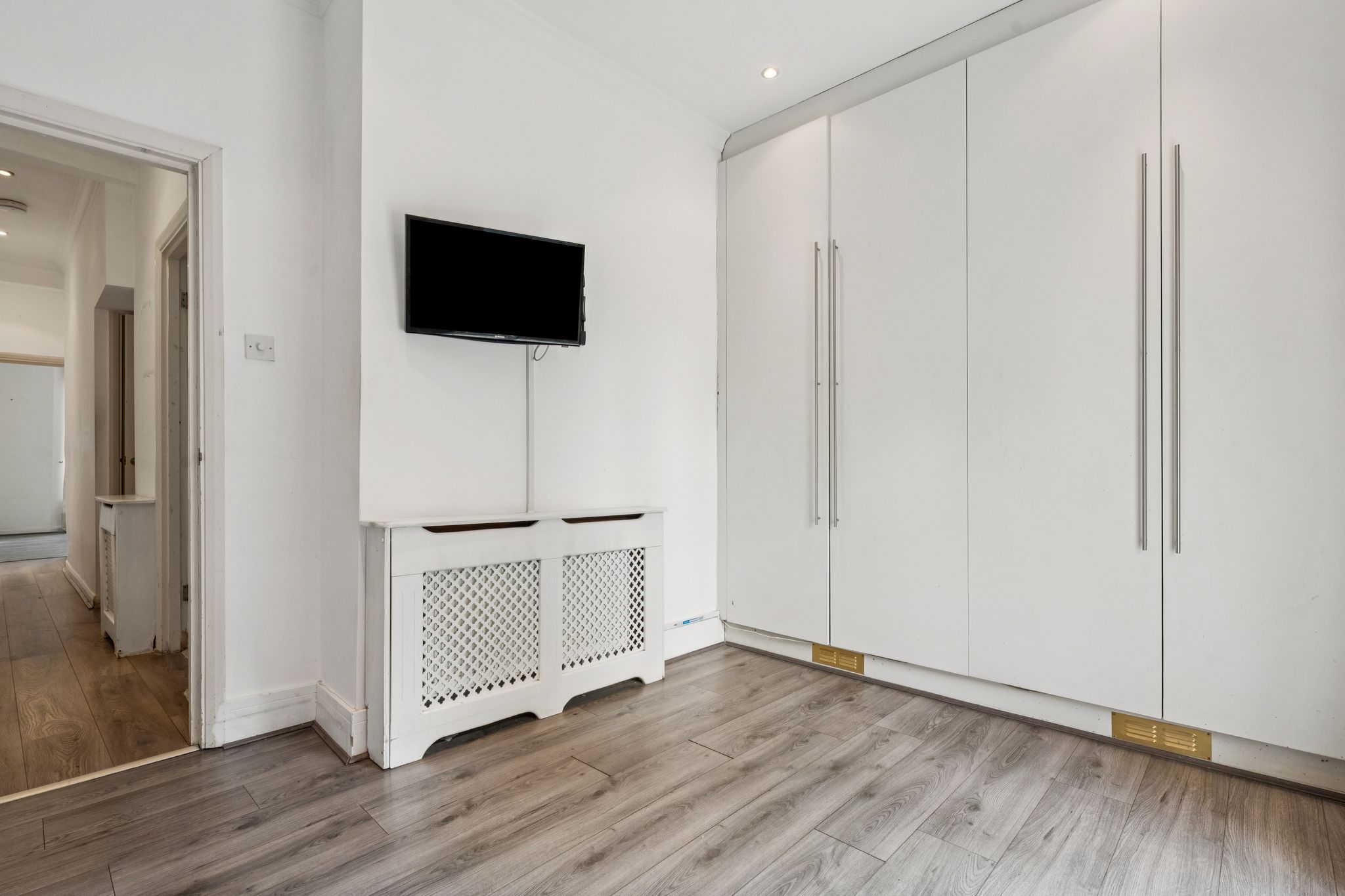 Flat Graham Road in Greater London