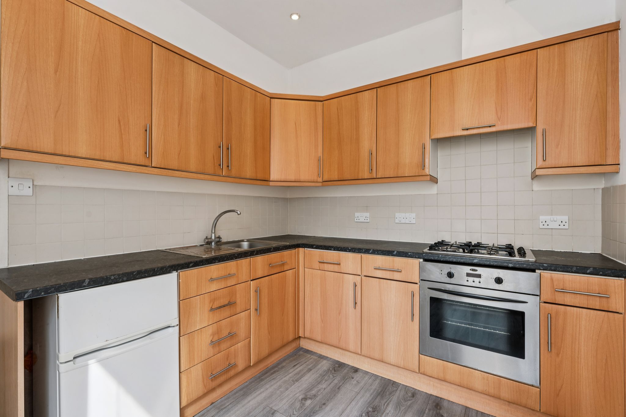 Flat Graham Road in Greater London