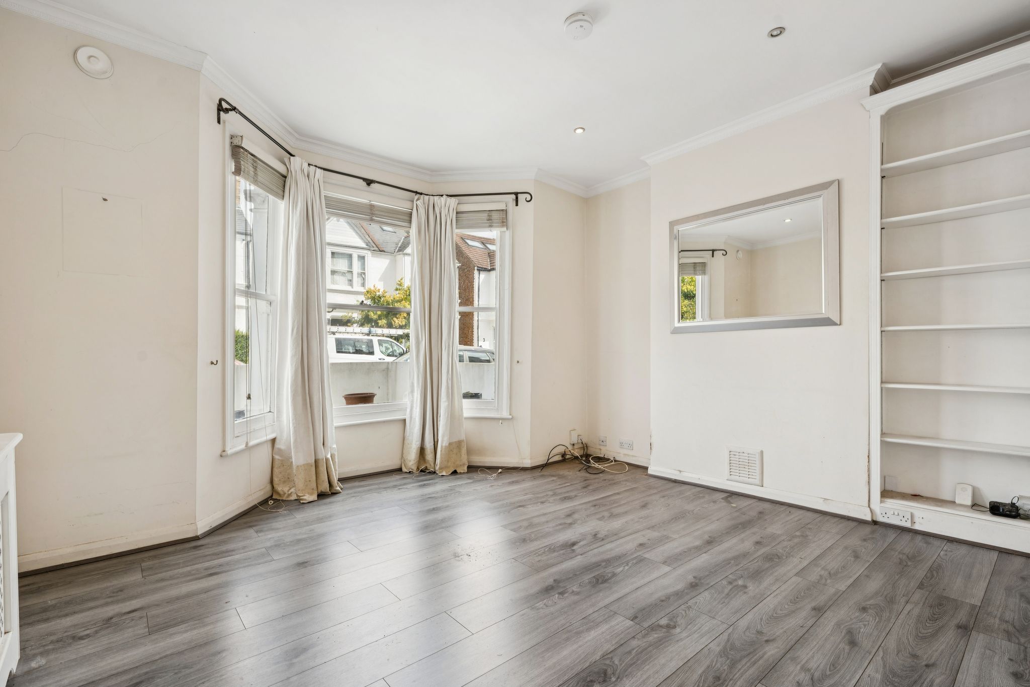 Flat Graham Road in Greater London