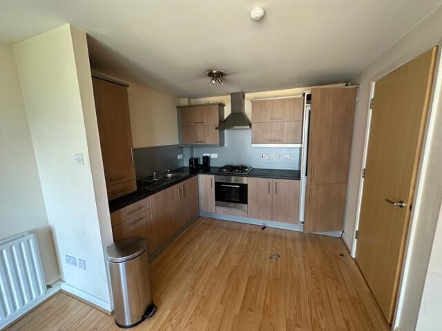 Room Cathcart Road in Glasgow