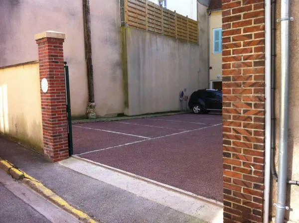 Room Rue Henri Germond in Illiers-Combray