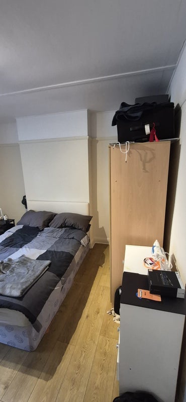 Room Risborough Close in Greater London