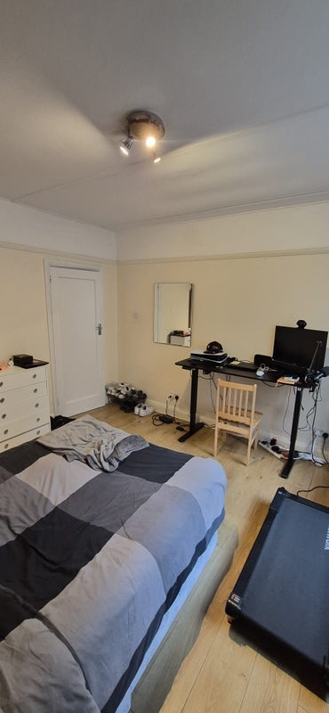 Room Risborough Close in Greater London