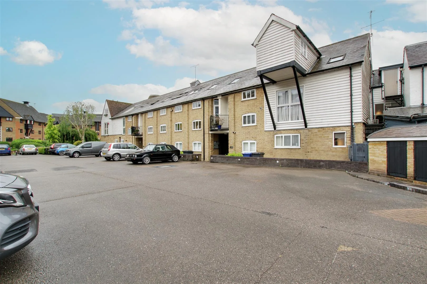 Flat Omega Maltings in East Hertfordshire