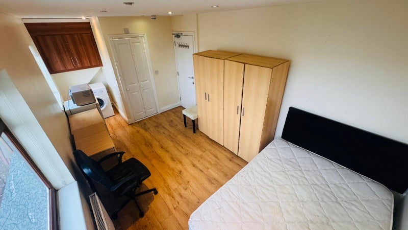 Room Preston Hill in Greater London