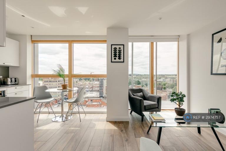 Flat Queen Street in Maidenhead