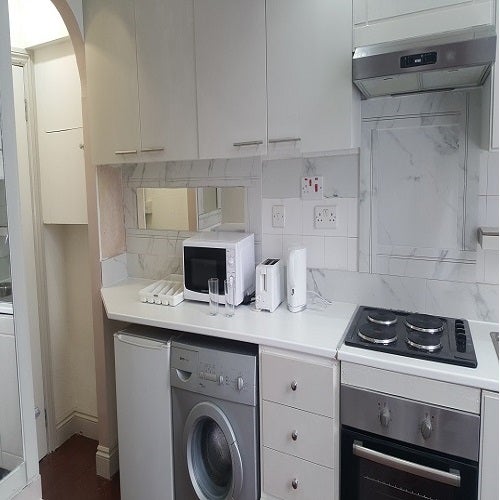 Flat Morrish Road in Greater London
